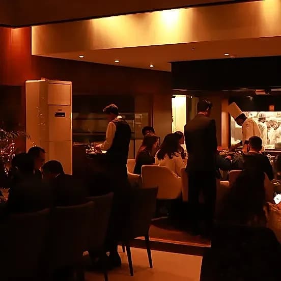 Live teppanyaki grill at Sumo, Lahore